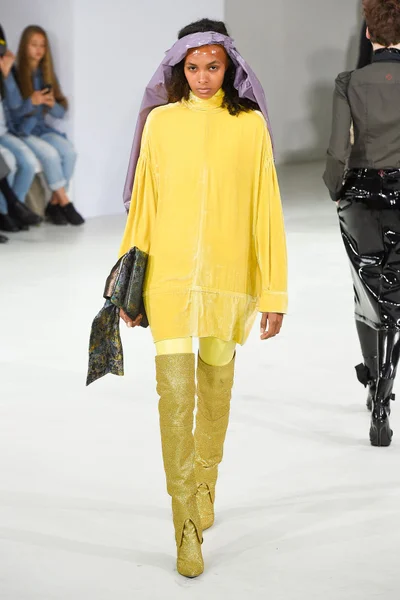 Look 23